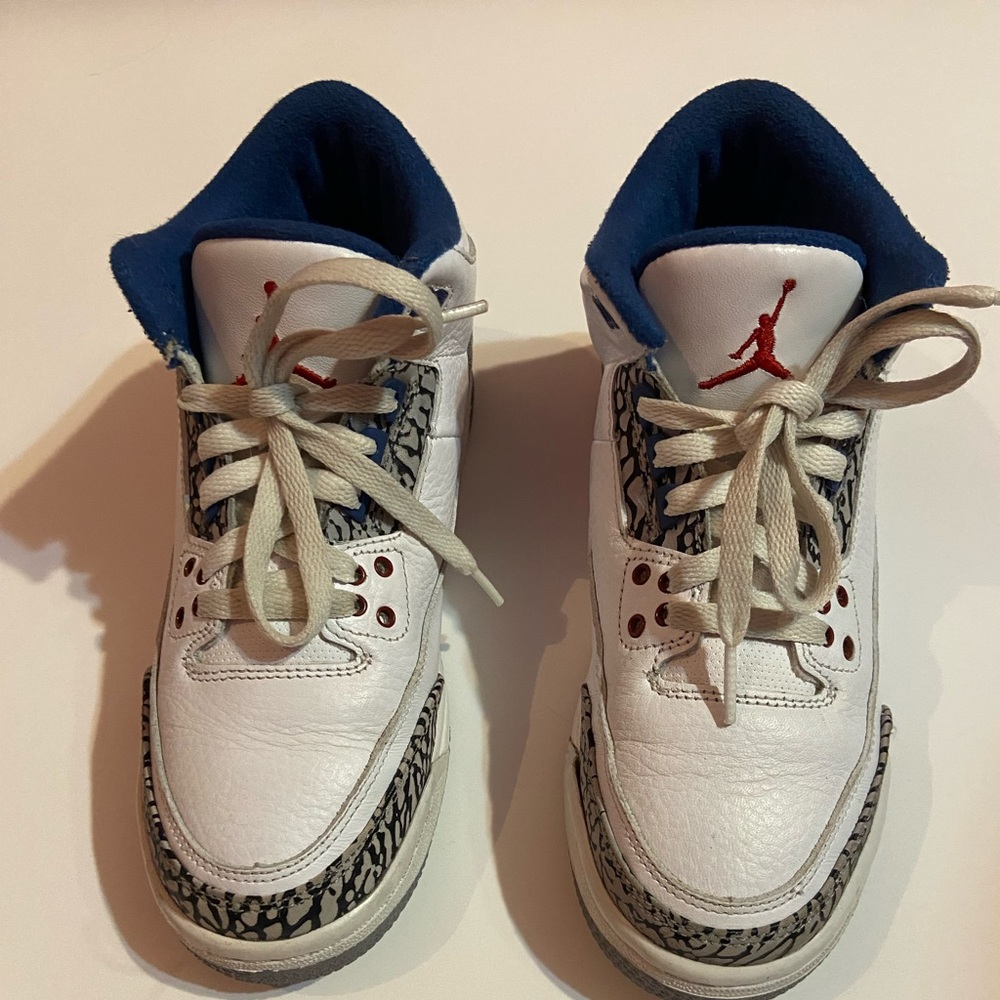True blue 2011 jordan 3s